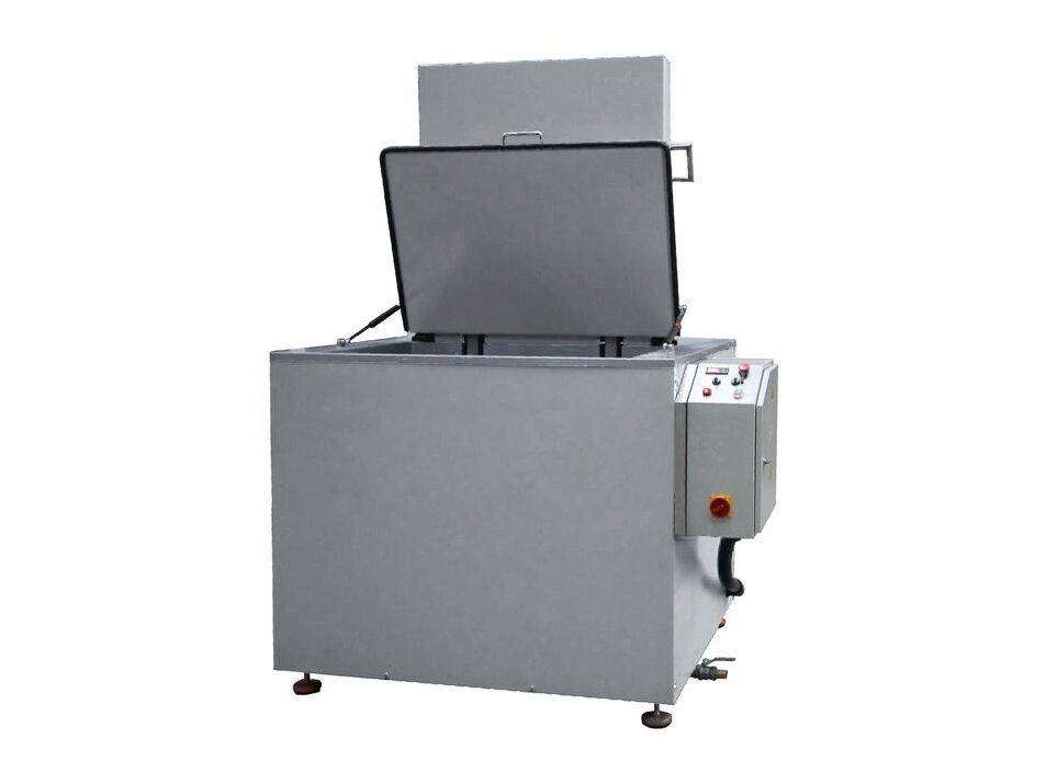 Immersion parts washer D800 with open lid, front view