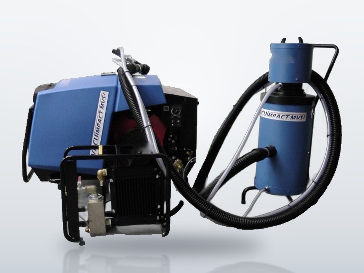 Het MVS&sup2; met straalpistool, recuperatie-eenheid, compressor en nakoeler