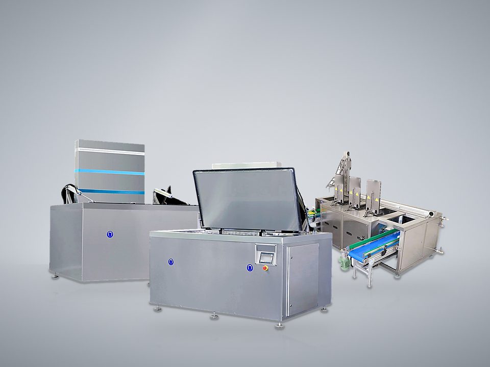 Twee industriële ultrasoonbaden en een ultrasone reinigingslijn van Phibo